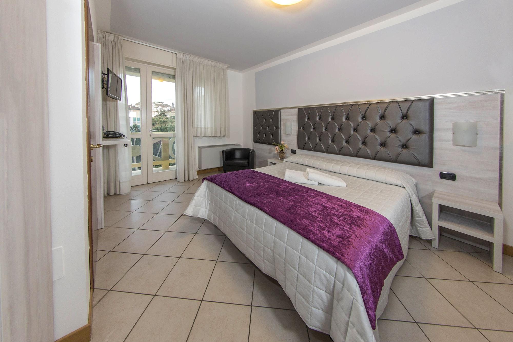 Hotel Playa Viareggio Bagian luar foto