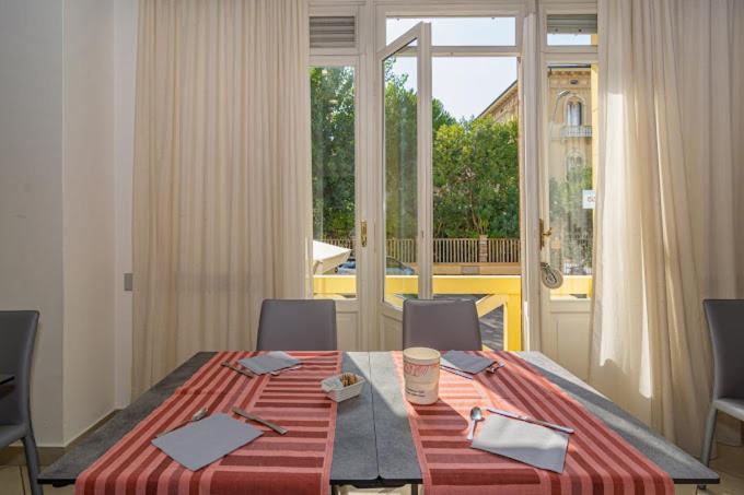 Hotel Playa Viareggio Bagian luar foto