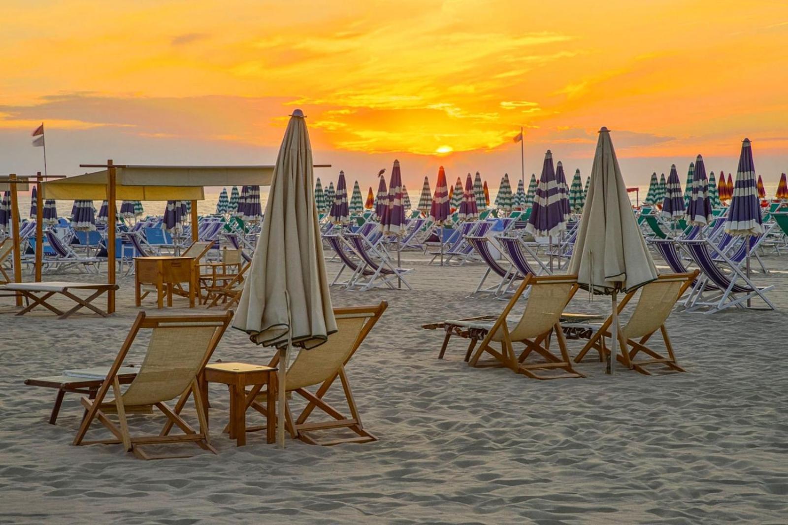 Hotel Playa Viareggio Bagian luar foto