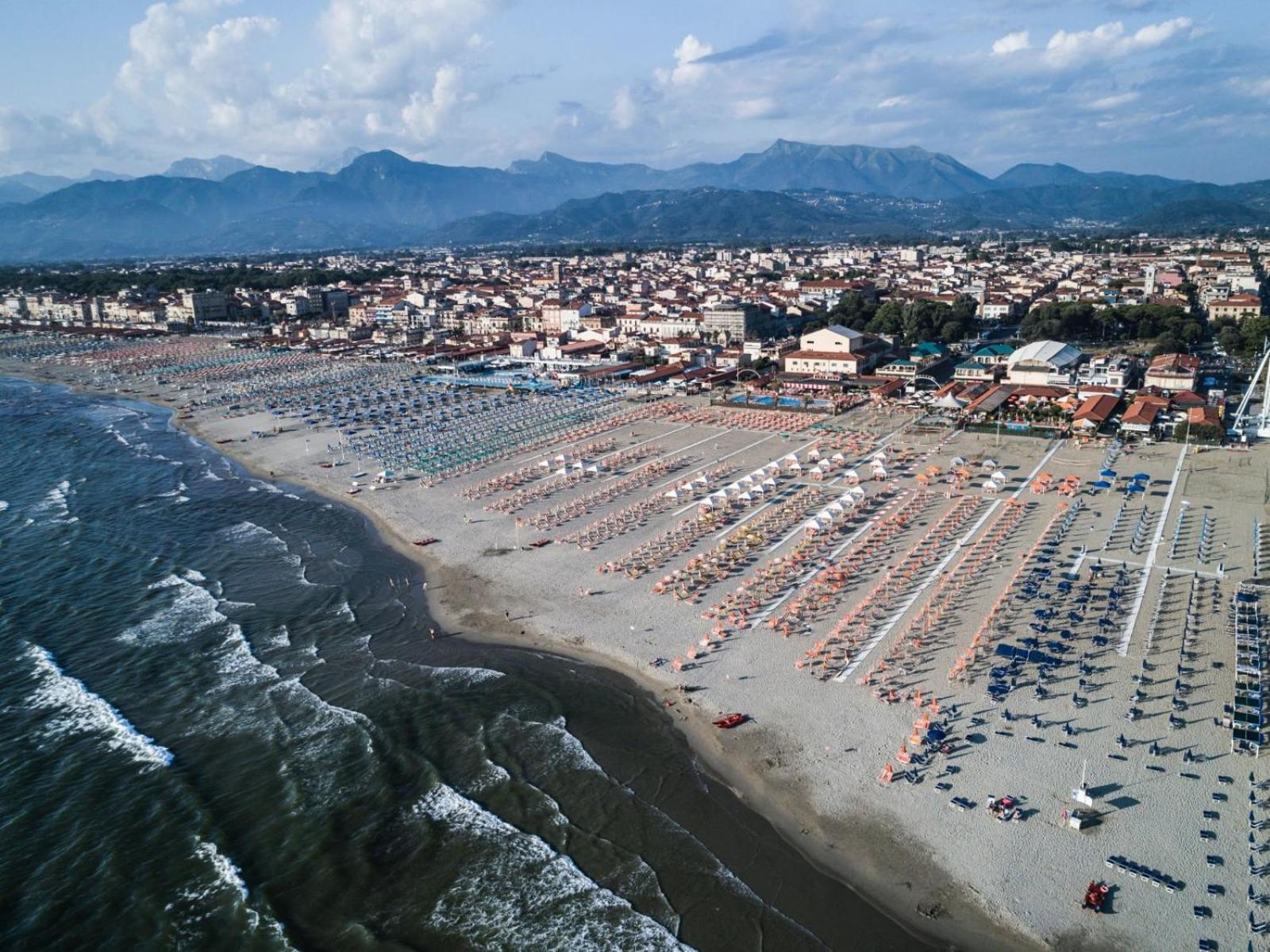 Hotel Playa Viareggio Bagian luar foto