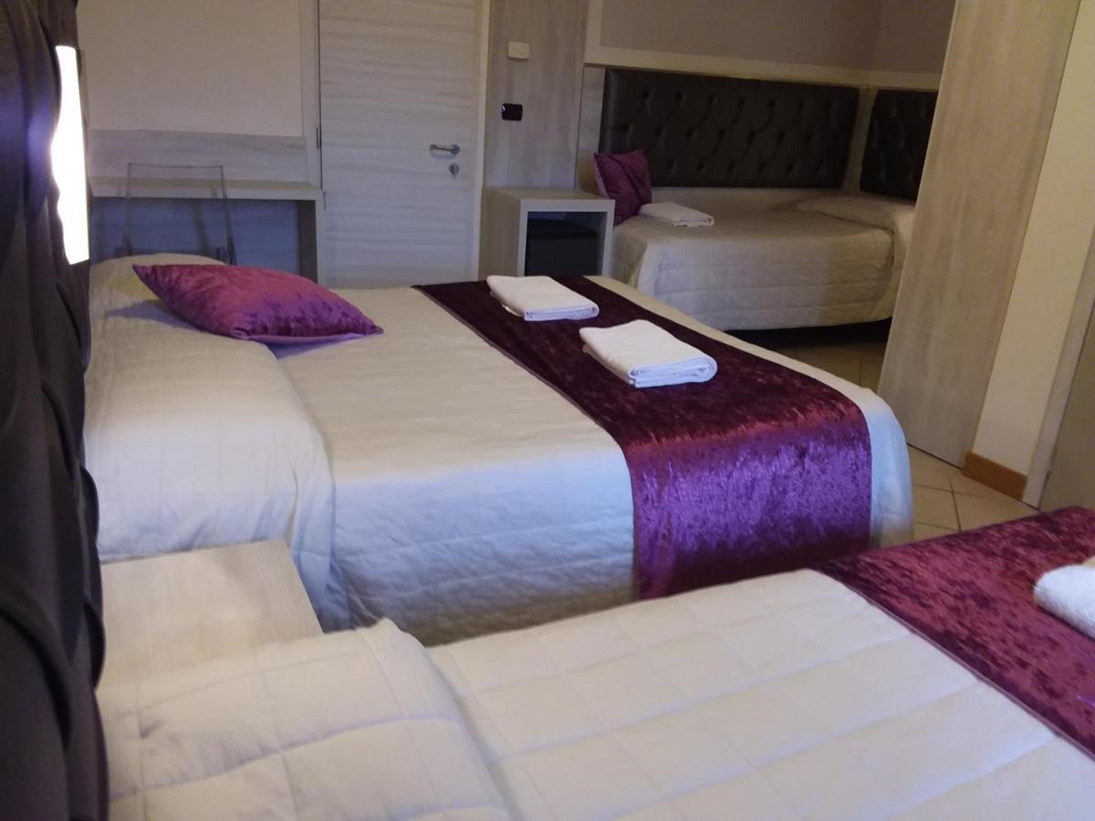 Hotel Playa Viareggio Bagian luar foto